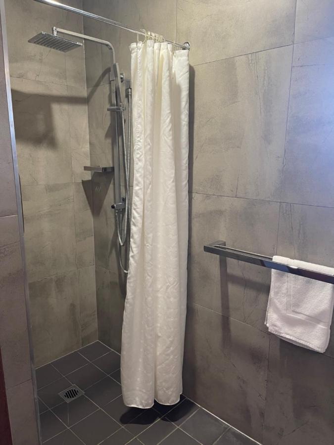 Town & Country Motor Inn Форбс Екстериор снимка